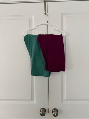 32 Degrees Women's Capris in Teal and Berry